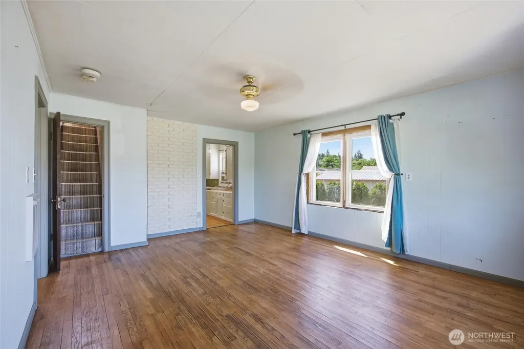 1921 Sunset Highway East Wenatchee WA 98802