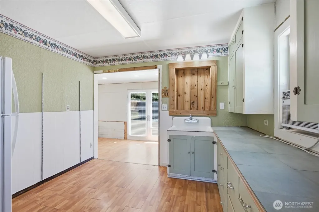 1921 Sunset Highway East Wenatchee WA 98802