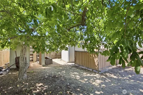 1921 Sunset Highway East Wenatchee WA 98802