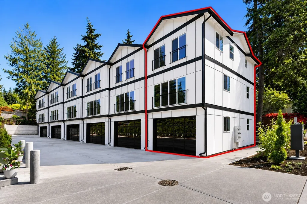 7103 210 Street SW Edmonds WA 98026