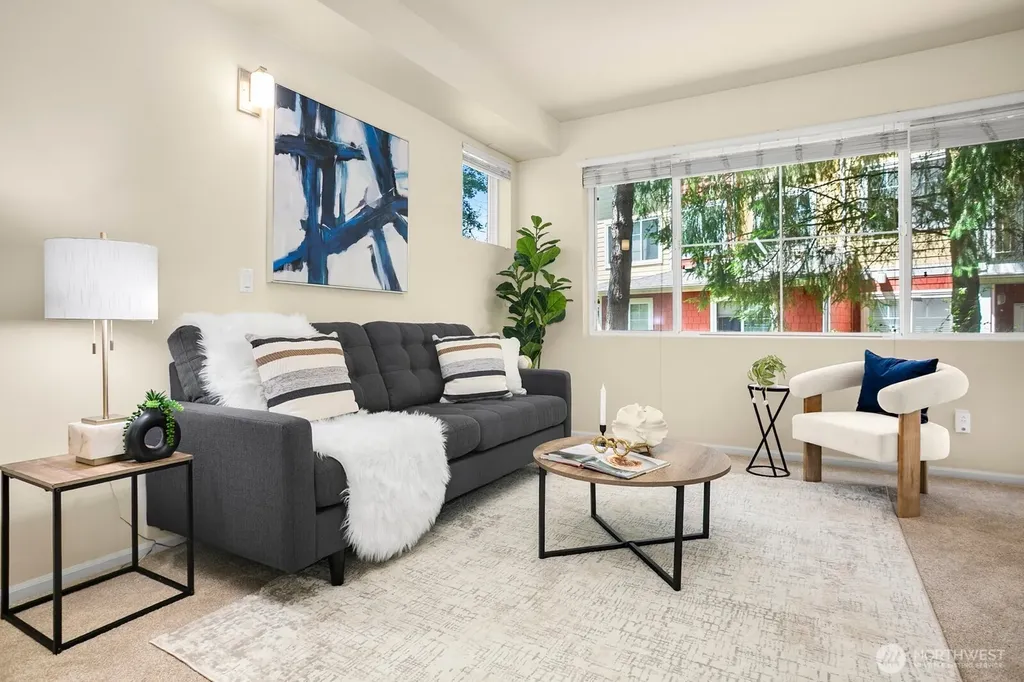 503 225th Lane NE Sammamish WA 98074