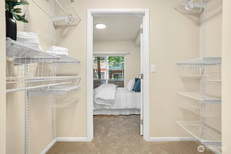 503 225th Lane NE Sammamish WA 98074