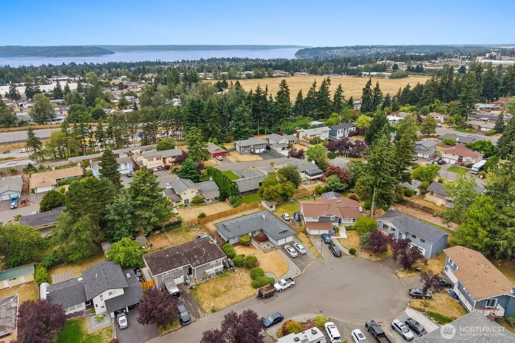 25330 32nd Place S Kent WA 98032