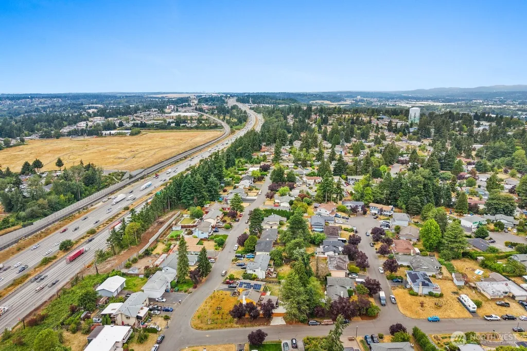 25330 32nd Place S Kent WA 98032