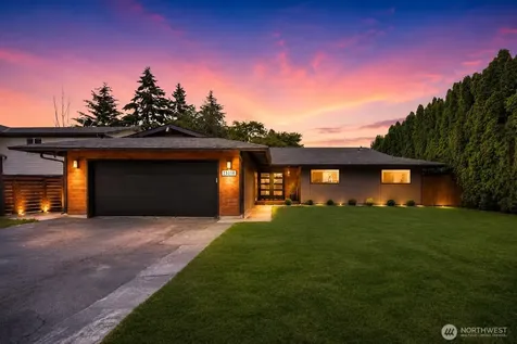 25330 32nd Place S Kent WA 98032