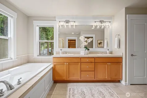 533 3rd Avenue S Kirkland WA 98033