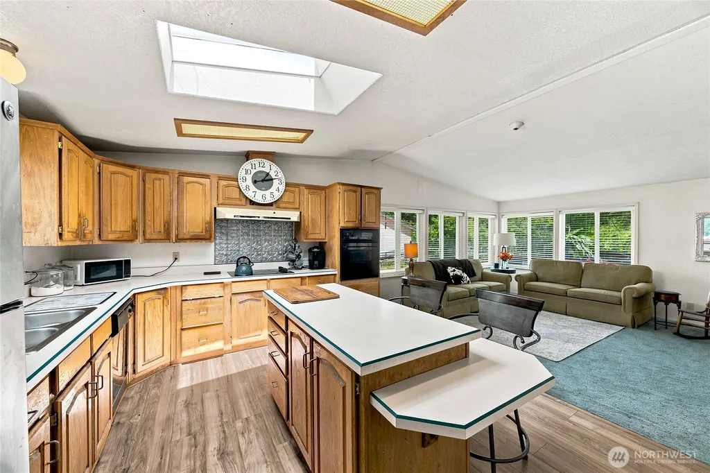 13045 SE 208th Kent WA 98031
