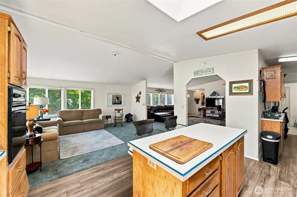 13045 SE 208th Kent WA 98031