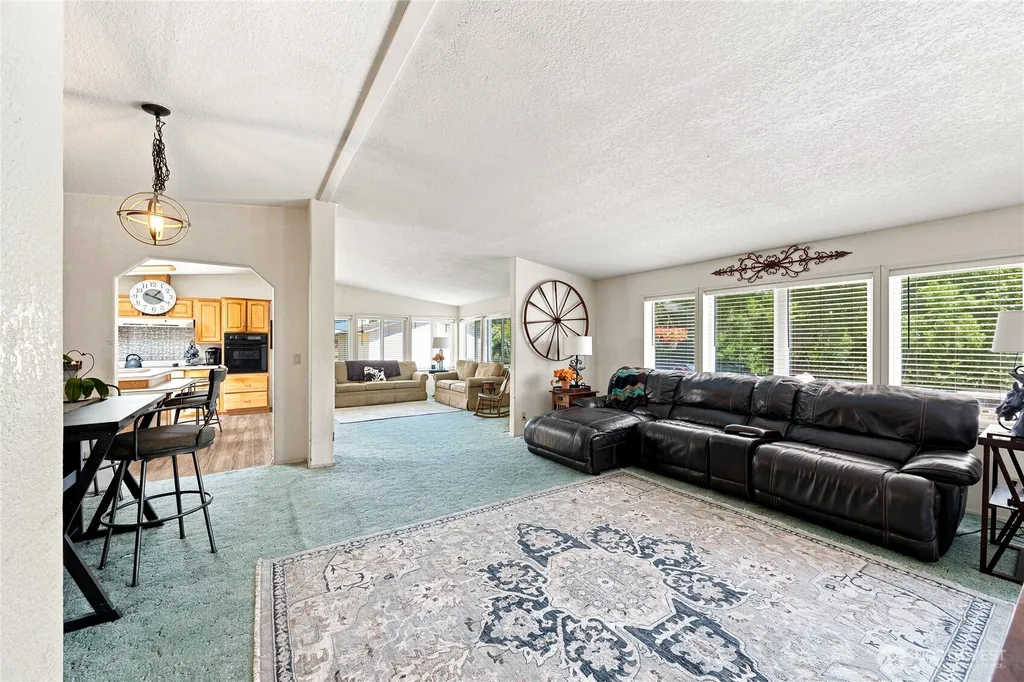 13045 SE 208th Kent WA 98031