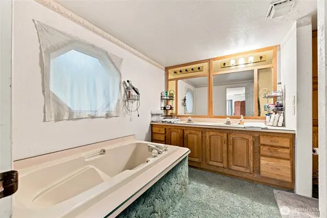 13045 SE 208th Kent WA 98031