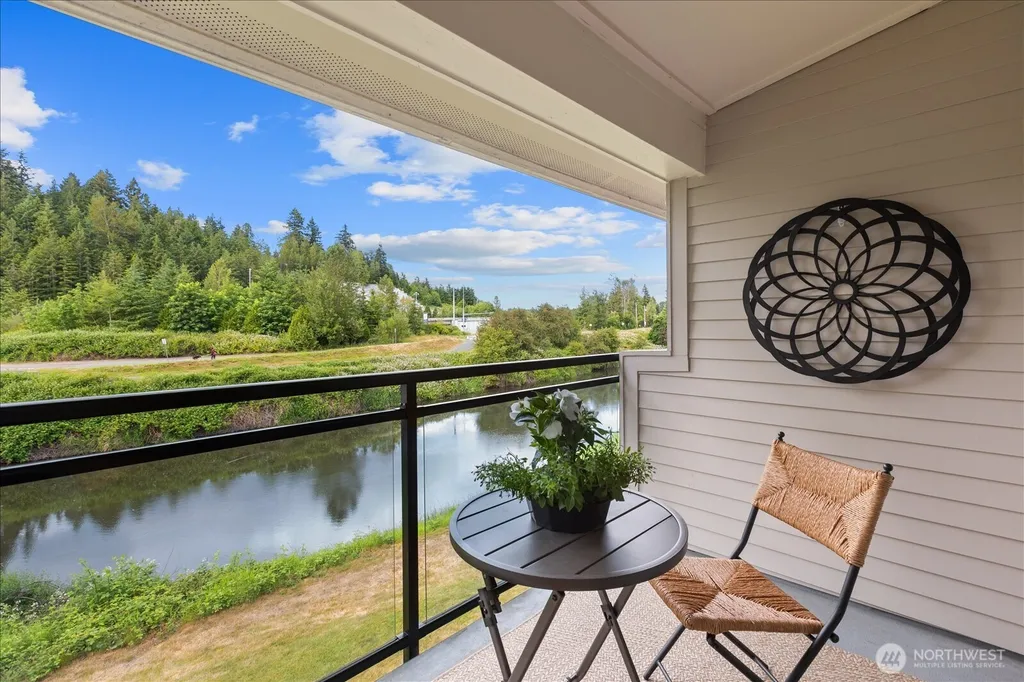 10822 E Riverside Drive Bothell WA 98011