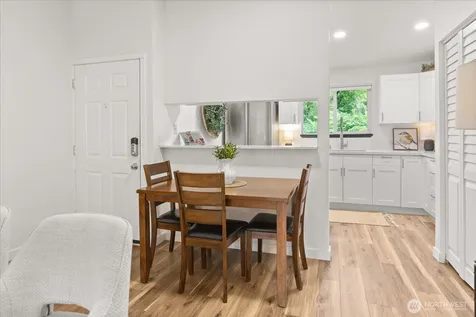 10822 E Riverside Drive Bothell WA 98011