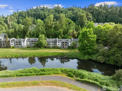10822 E Riverside Drive Bothell WA 98011