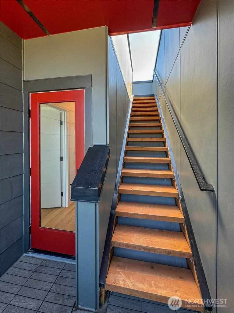6905 42nd Avenue S Seattle WA 98118