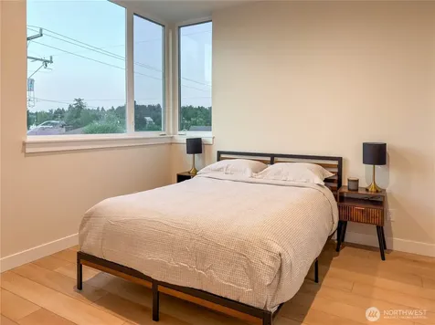 6905 42nd Avenue S Seattle WA 98118