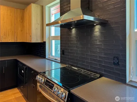 6905 42nd Avenue S Seattle WA 98118