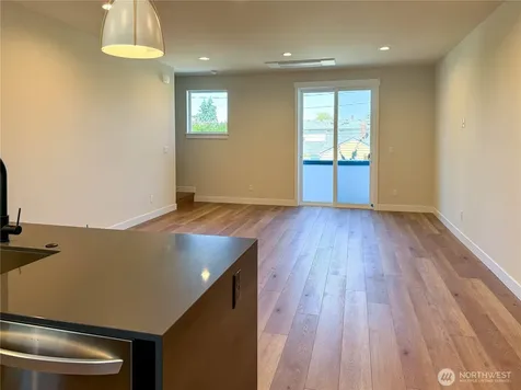6905 42nd Avenue S Seattle WA 98118