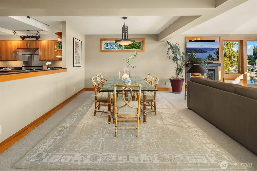 267 Shannon Drive SE Bainbridge Island WA 98110