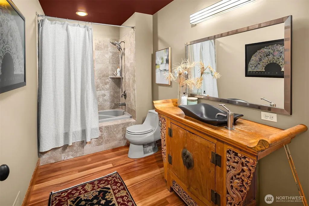 267 Shannon Drive SE Bainbridge Island WA 98110