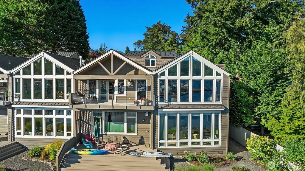 267 Shannon Drive SE Bainbridge Island WA 98110