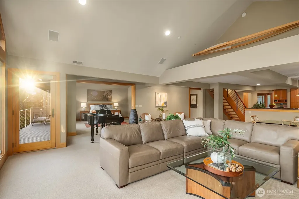 267 Shannon Drive SE Bainbridge Island WA 98110