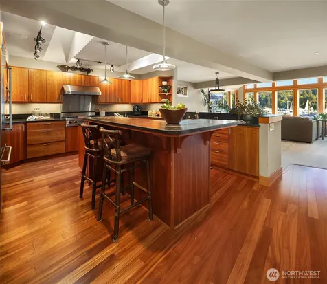 267 Shannon Drive SE Bainbridge Island WA 98110