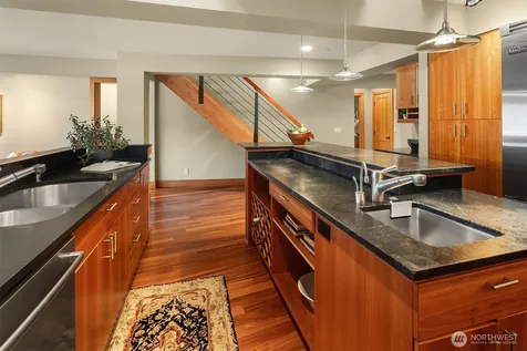 267 Shannon Drive SE Bainbridge Island WA 98110