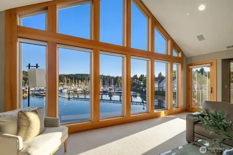 267 Shannon Drive SE Bainbridge Island WA 98110