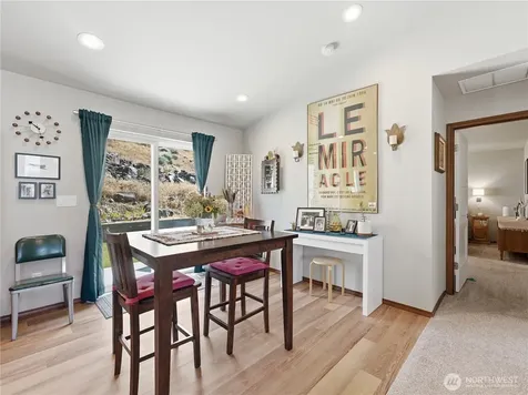 159 George Loop Rock Island WA 98850