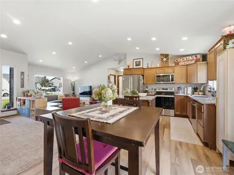 159 George Loop Rock Island WA 98850