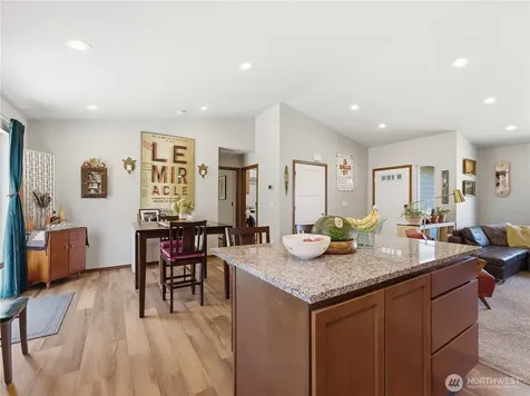 159 George Loop Rock Island WA 98850