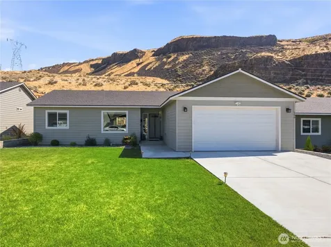 159 George Loop Rock Island WA 98850