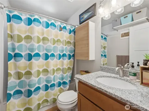 159 George Loop Rock Island WA 98850