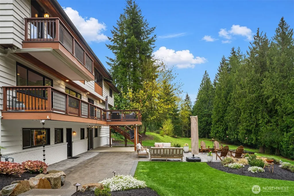 15018 152nd Avenue NE Woodinville WA 98072