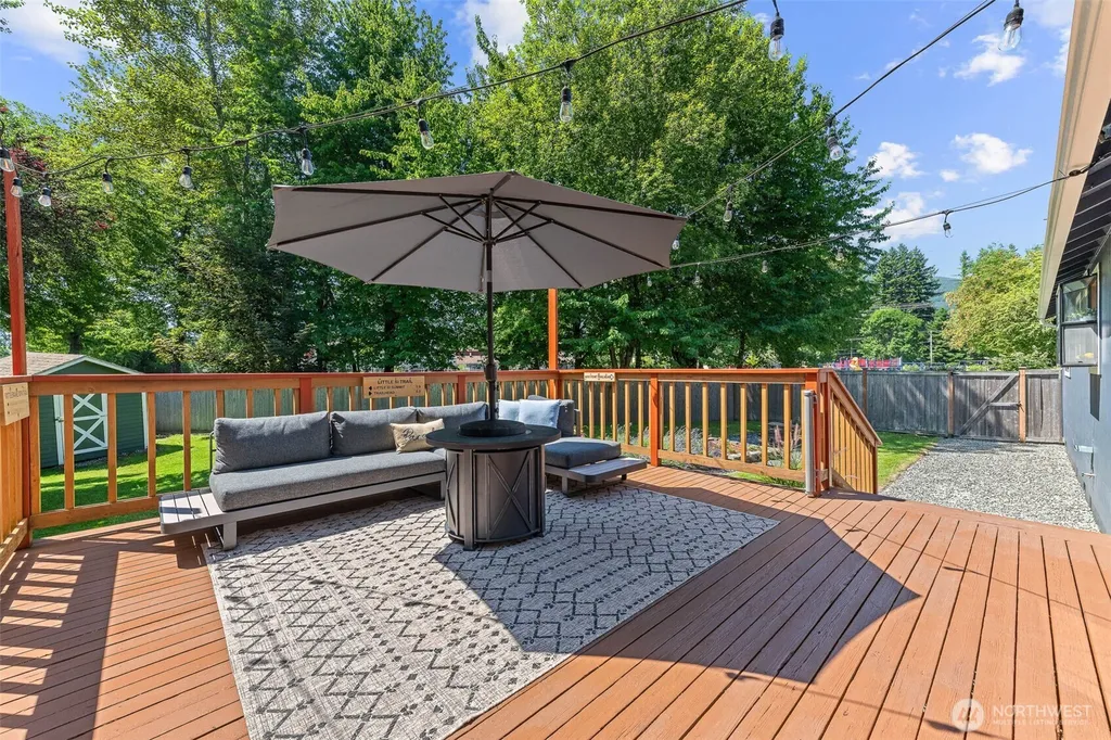 325 NE 4th Street North Bend WA 98045