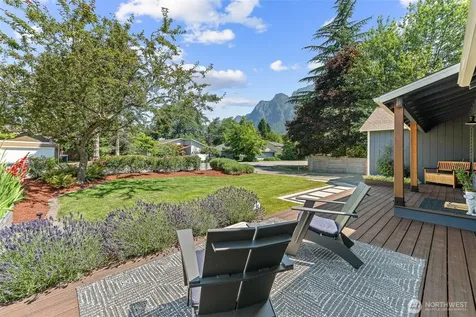325 NE 4th Street North Bend WA 98045