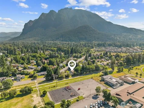 325 NE 4th Street North Bend WA 98045