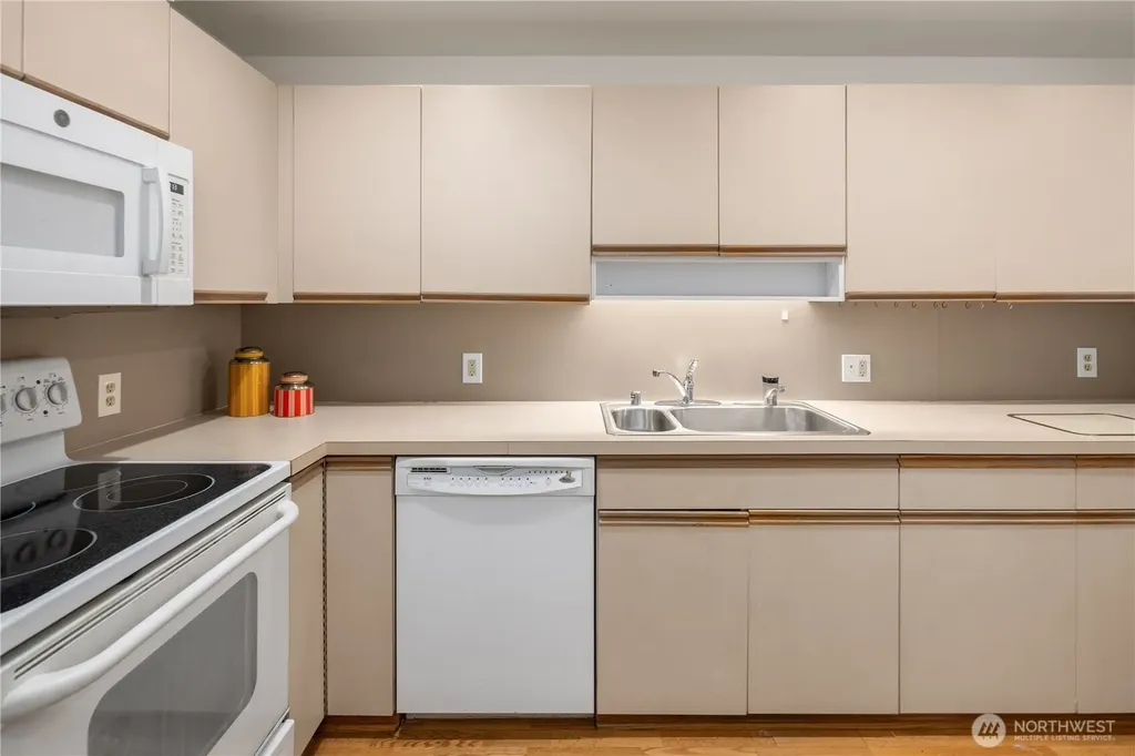 98 Union Street Seattle WA 98101
