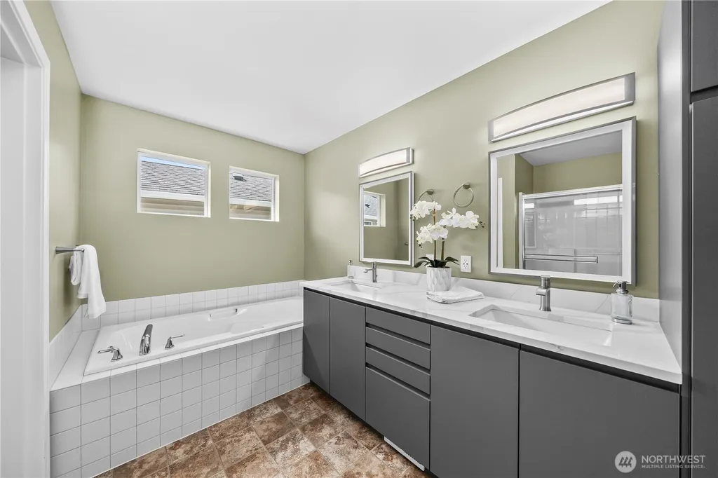 6016 Elizabeth Avenue SE Auburn WA 98092