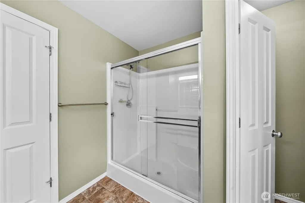 6016 Elizabeth Avenue SE Auburn WA 98092