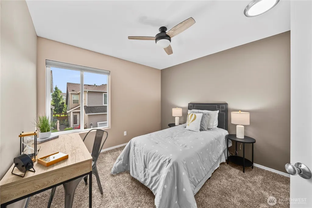 6016 Elizabeth Avenue SE Auburn WA 98092