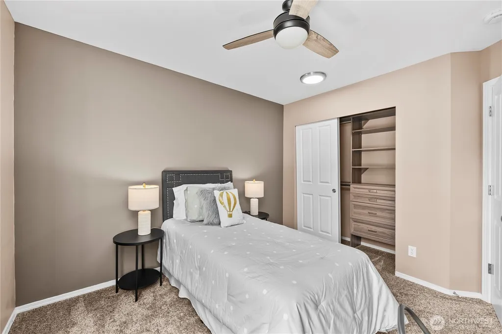 6016 Elizabeth Avenue SE Auburn WA 98092