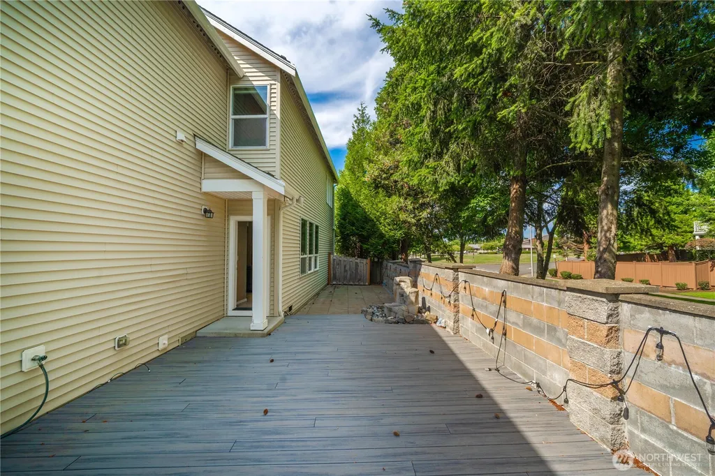 6016 Elizabeth Avenue SE Auburn WA 98092