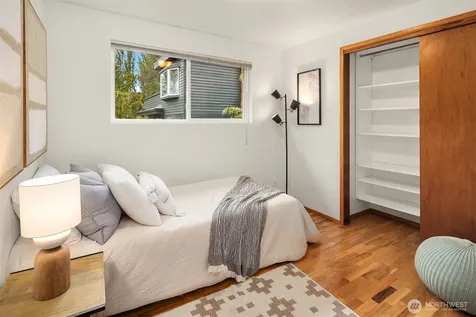 225 32nd Avenue E Seattle WA 98112