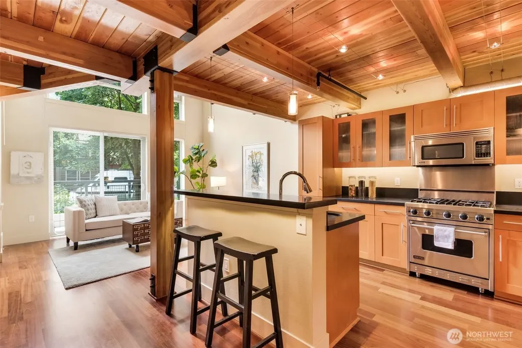 530 Broadway E Seattle WA 98012