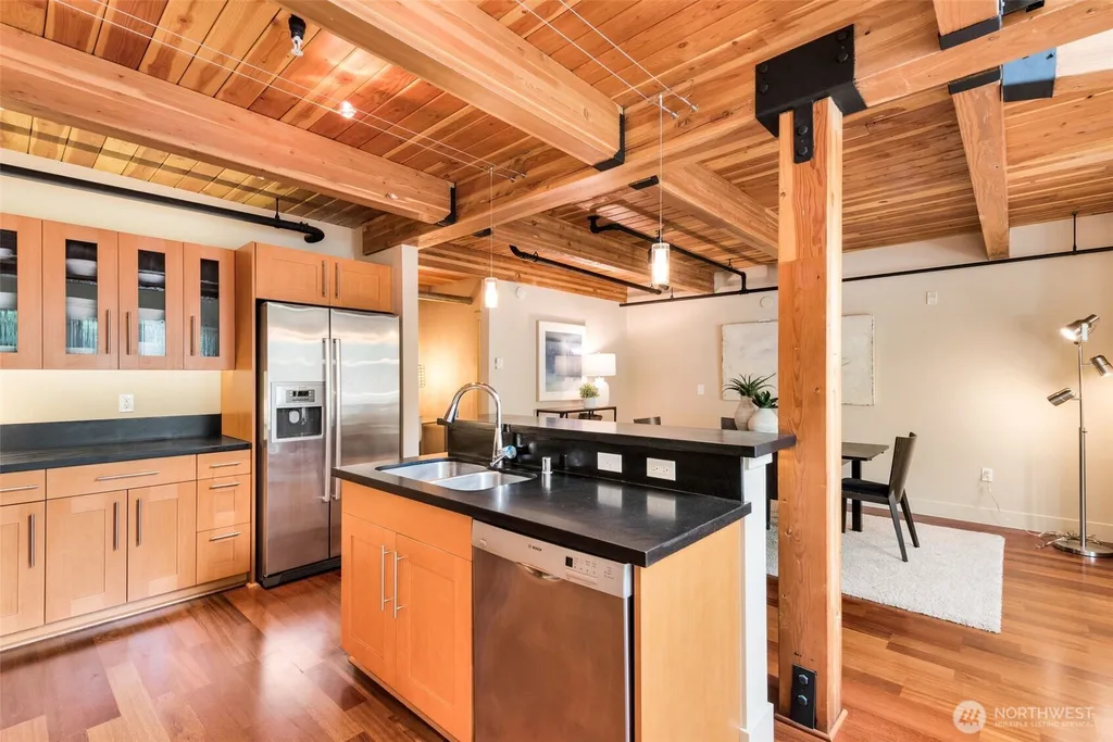 530 Broadway E Seattle WA 98012