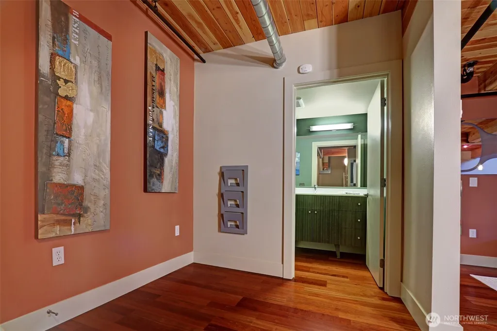 530 Broadway E Seattle WA 98012