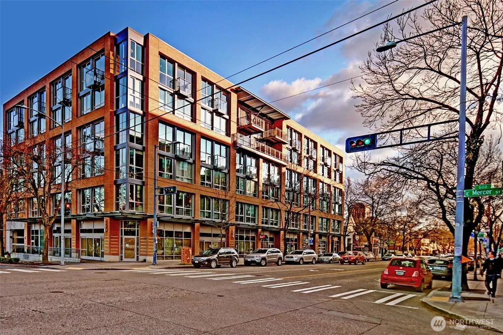 530 Broadway E Seattle WA 98012