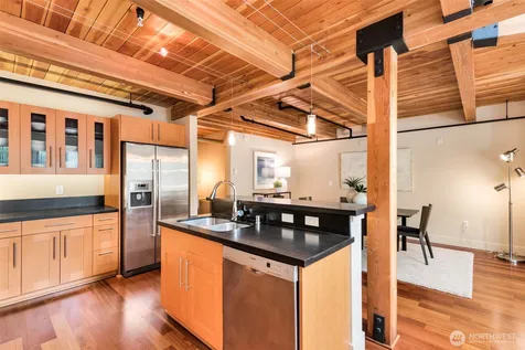530 Broadway E Seattle WA 98012