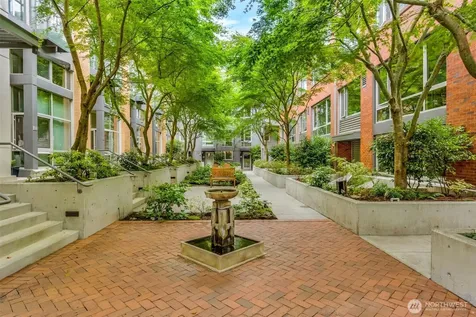 530 Broadway E Seattle WA 98012